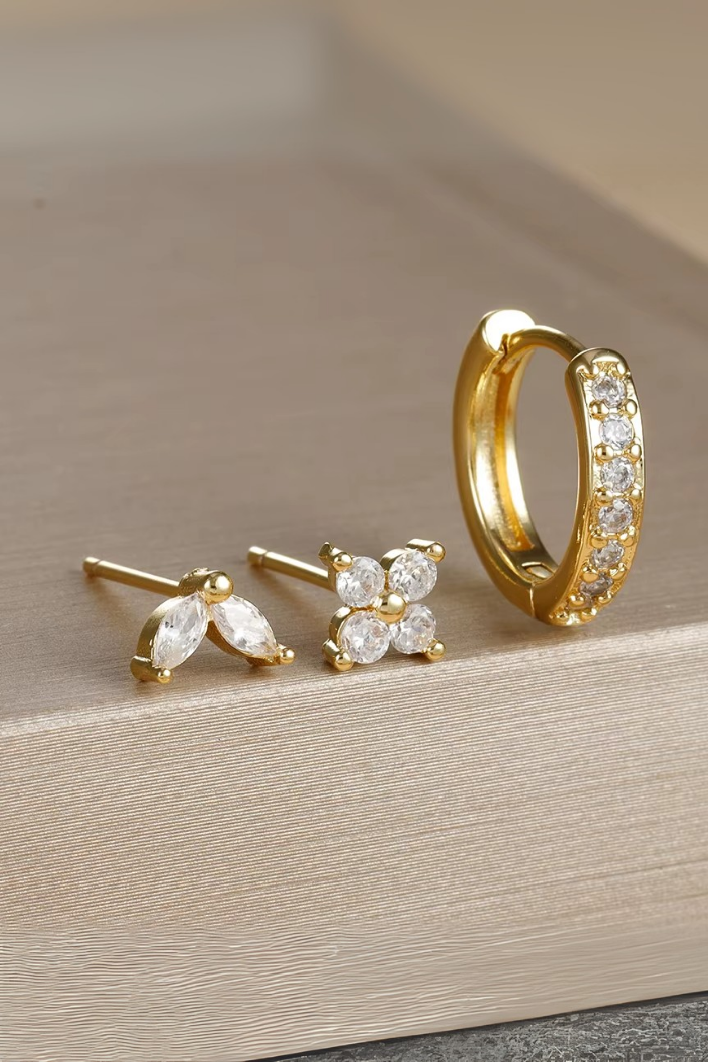 Fylaro - 3-delig sett med øredobber i gull