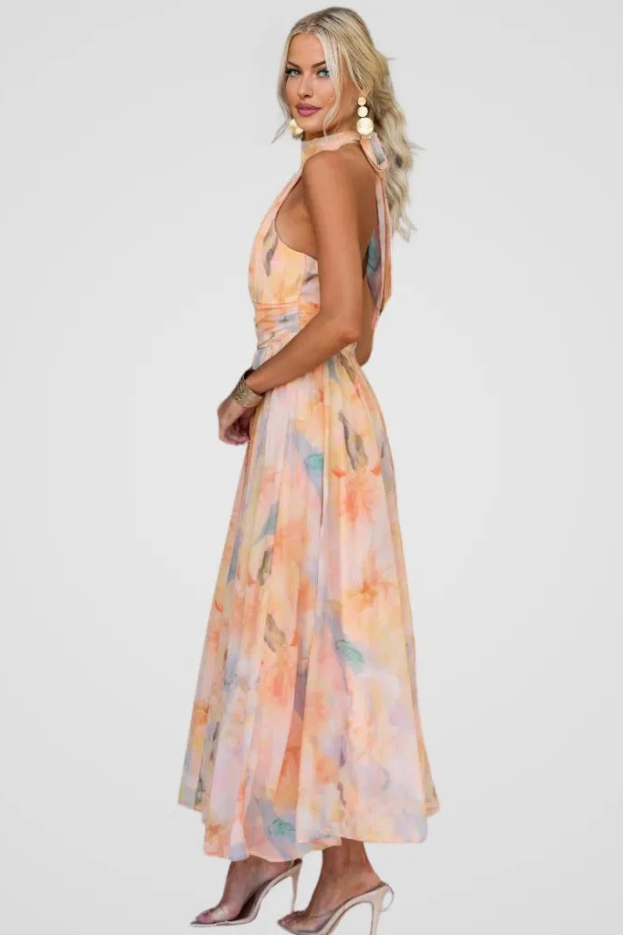 Sommerkjole med halterneck