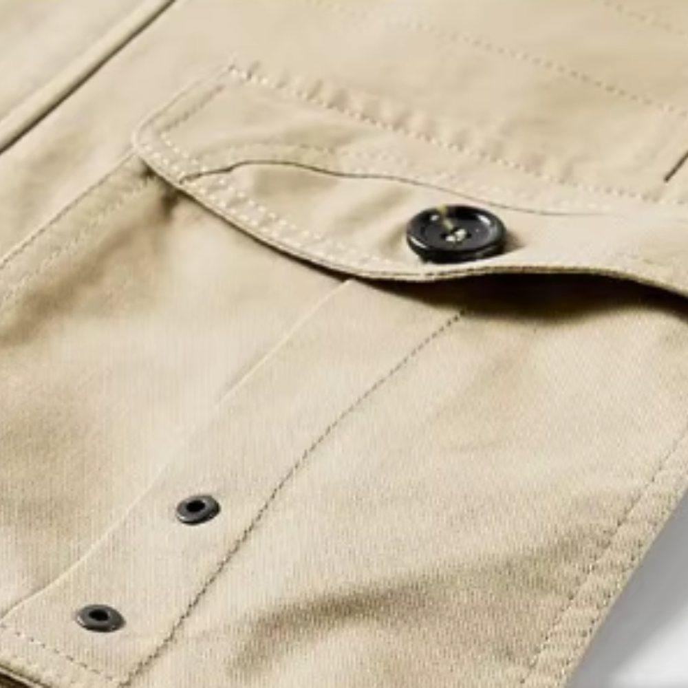 Elegant jakke med flere lommer