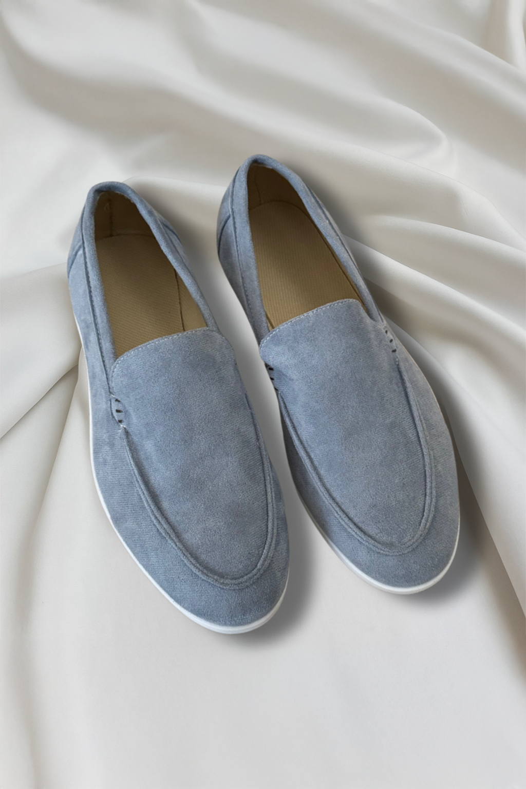 Elegantes mocasines de ante